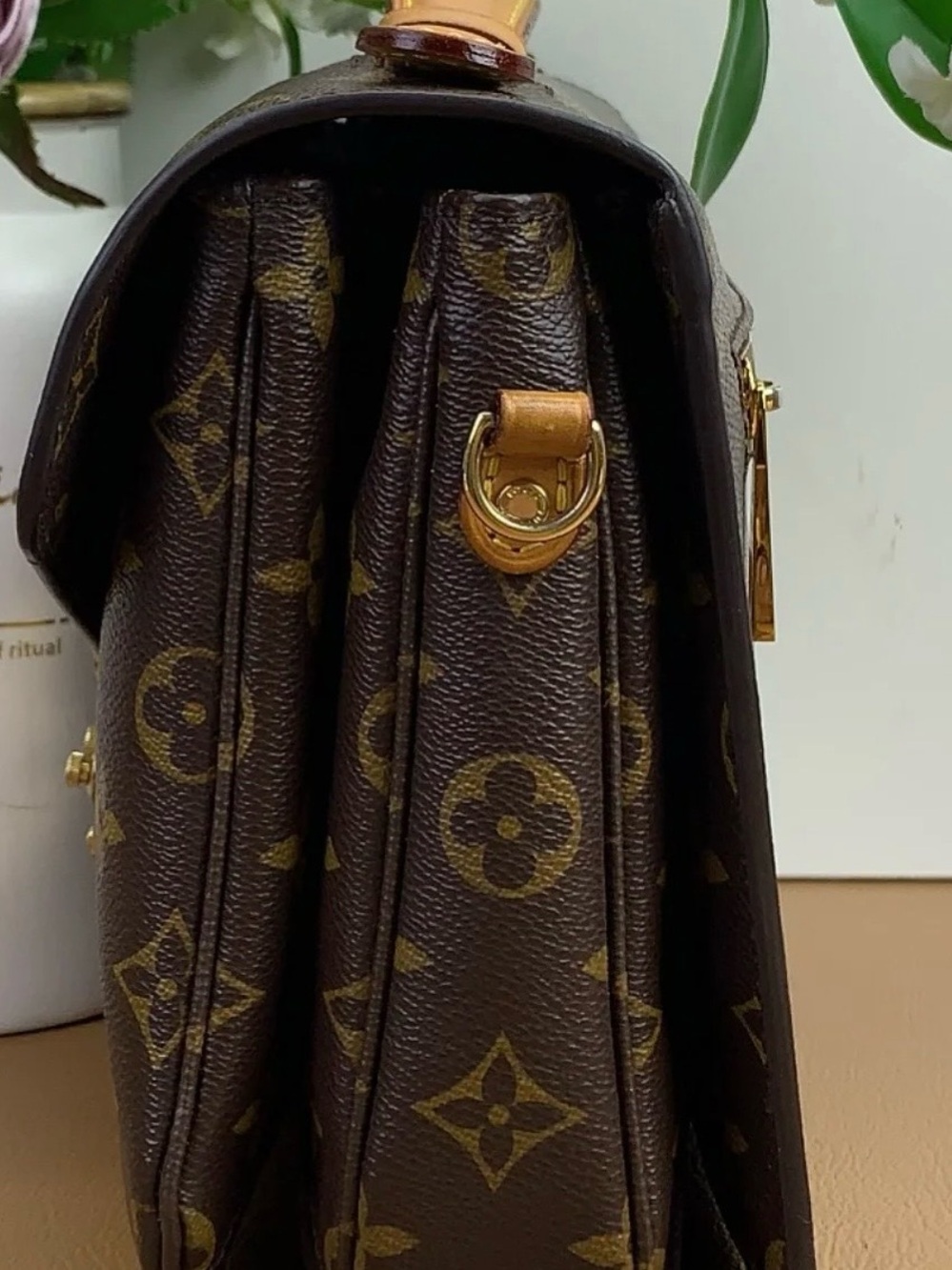 Authentic Louis Vuitton Pochette Métis in Classic Monogram Canvas DR4186 - Picture 10 of 16